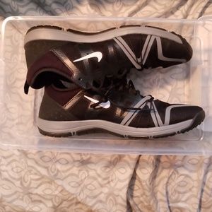 Nike womens workout shoes size 9.5